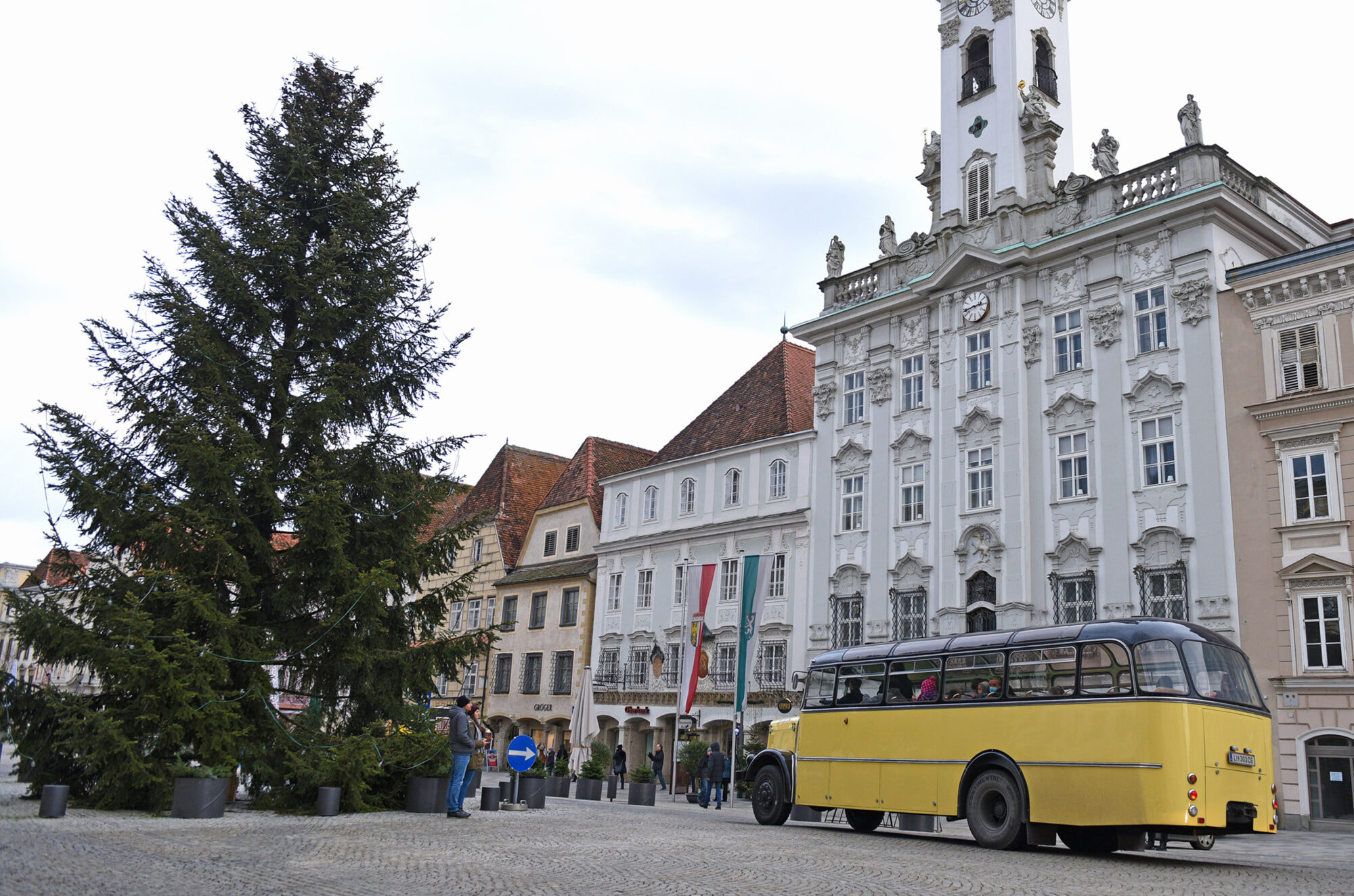 Historischer Saurer-Postbus in Steyr, Österreich, Europa - Historic Saurer Postbus in Steyr, Austria, Europe