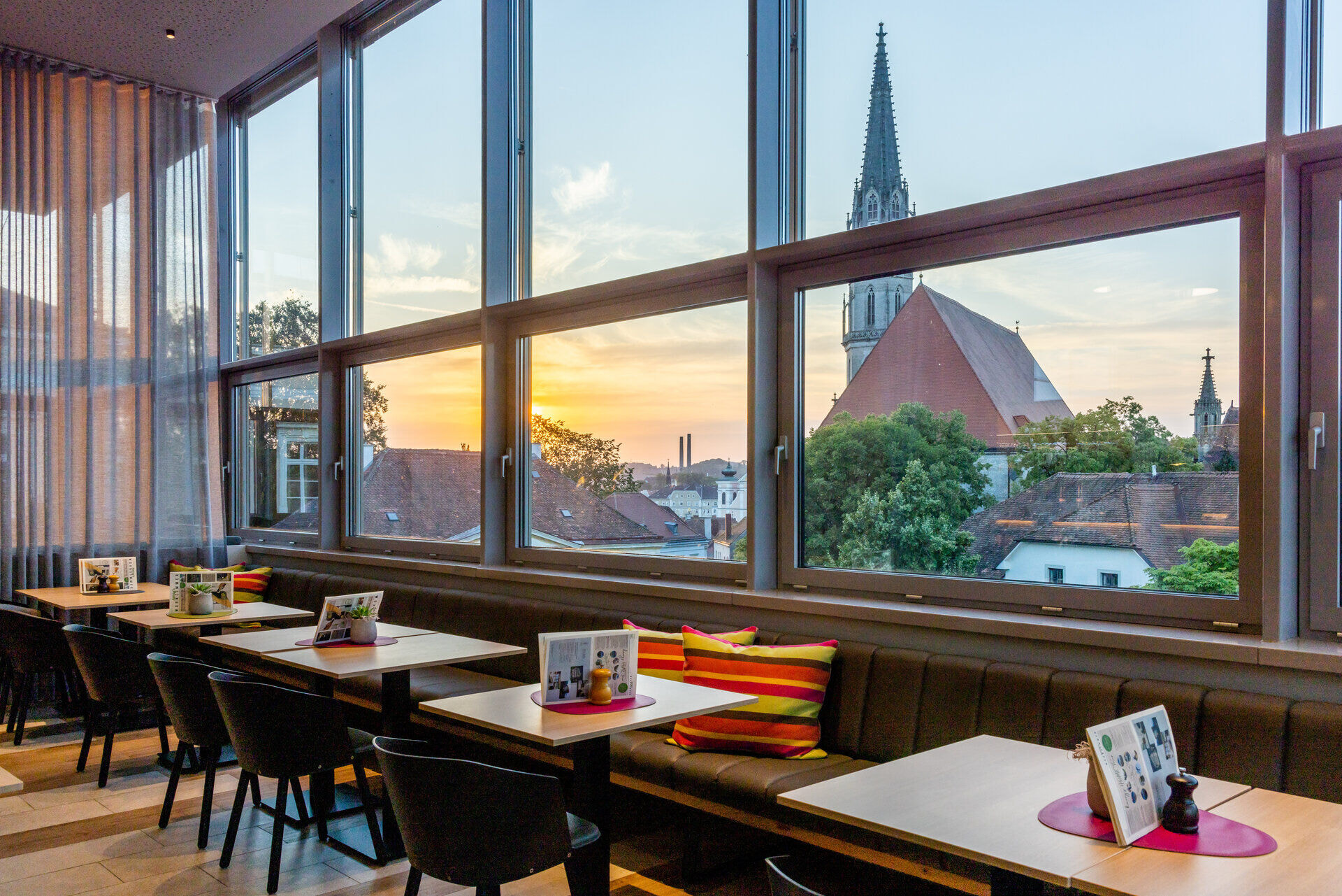 bcs-harrysbreakfast-channesecker-0007