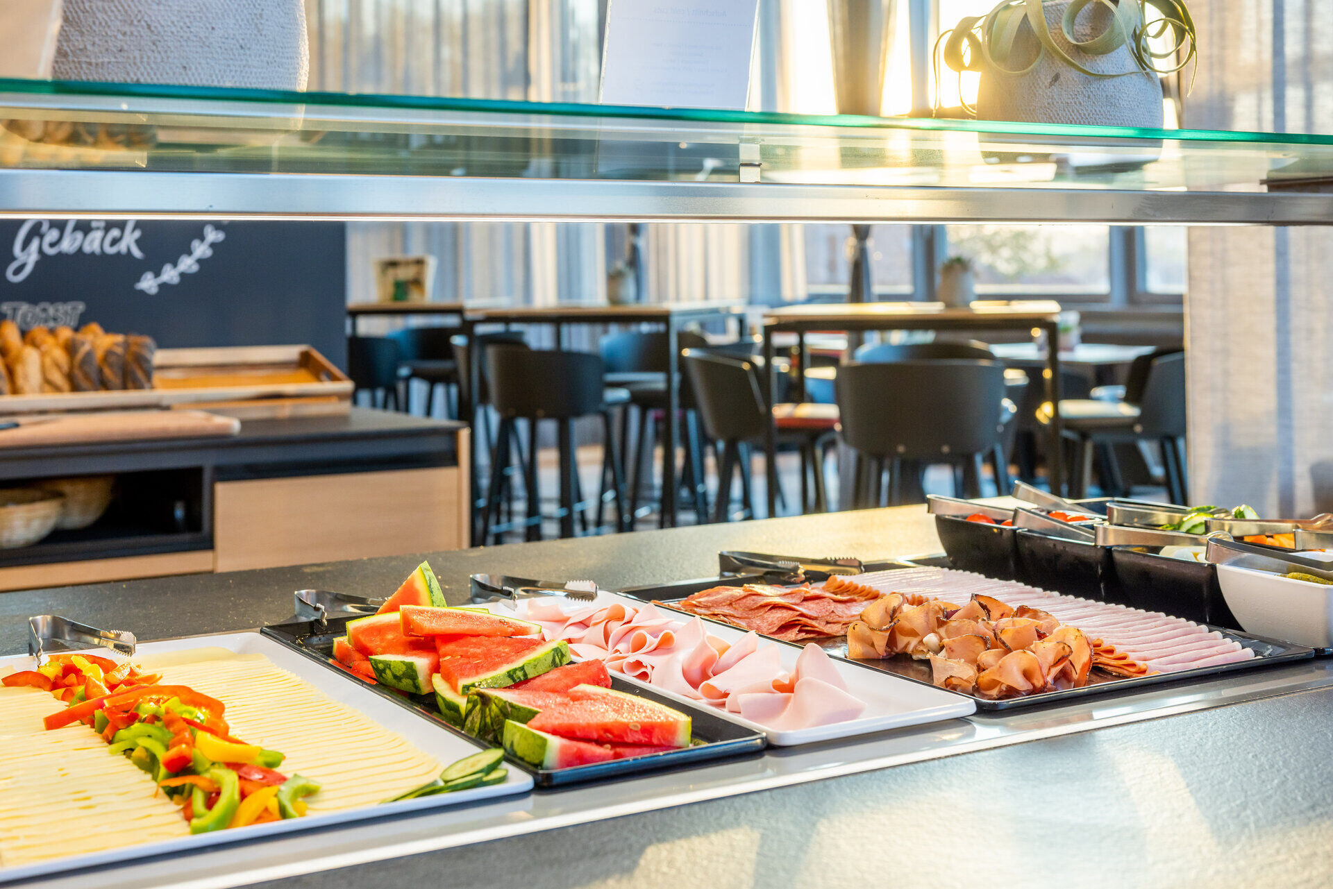 bcs-harrysbreakfast-channesecker-0075